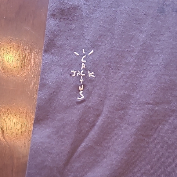 Tee - Picture 5 of 6